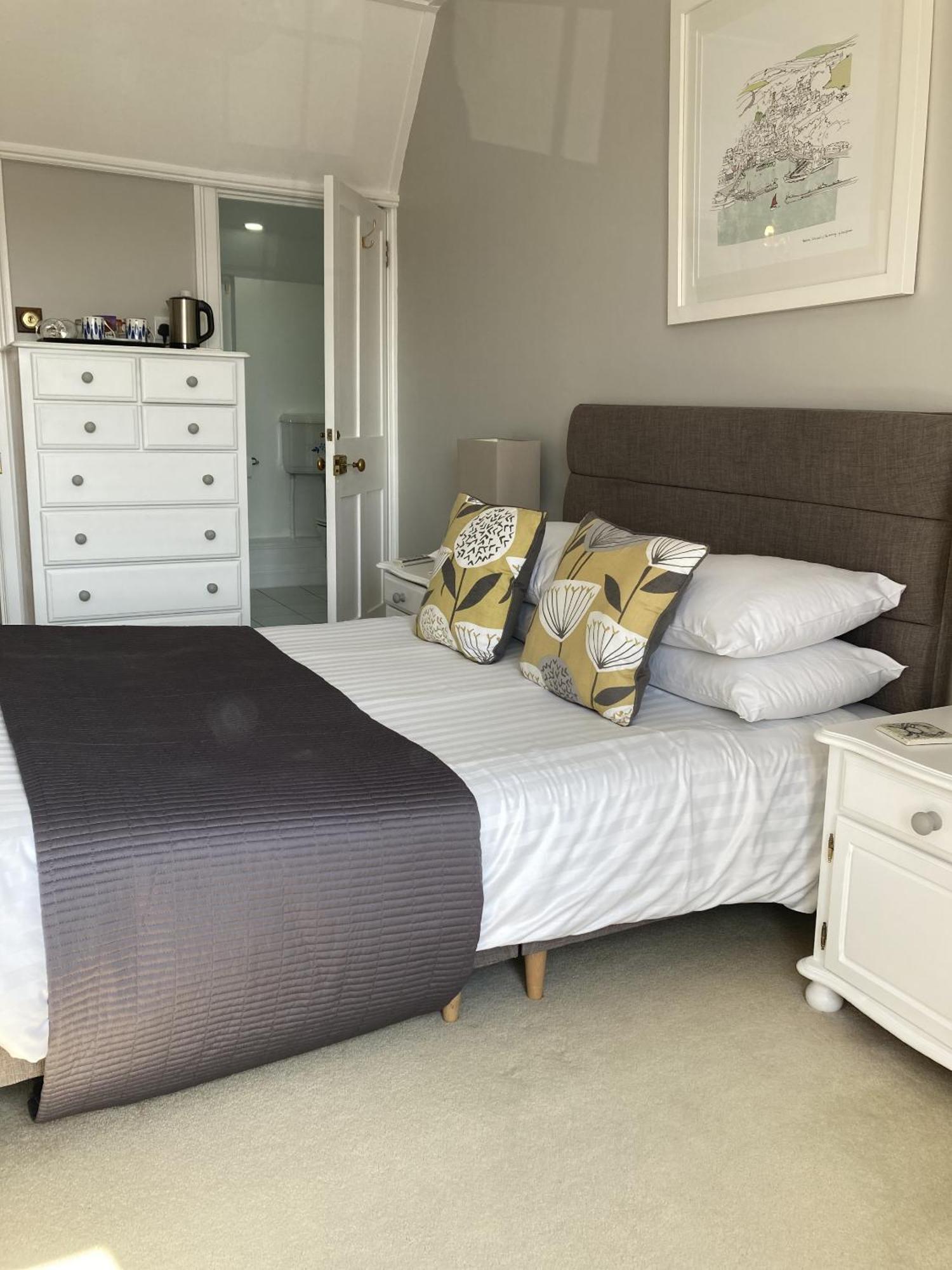 Bed and Breakfast Old Temperance House Saint Keverne Habitación foto
