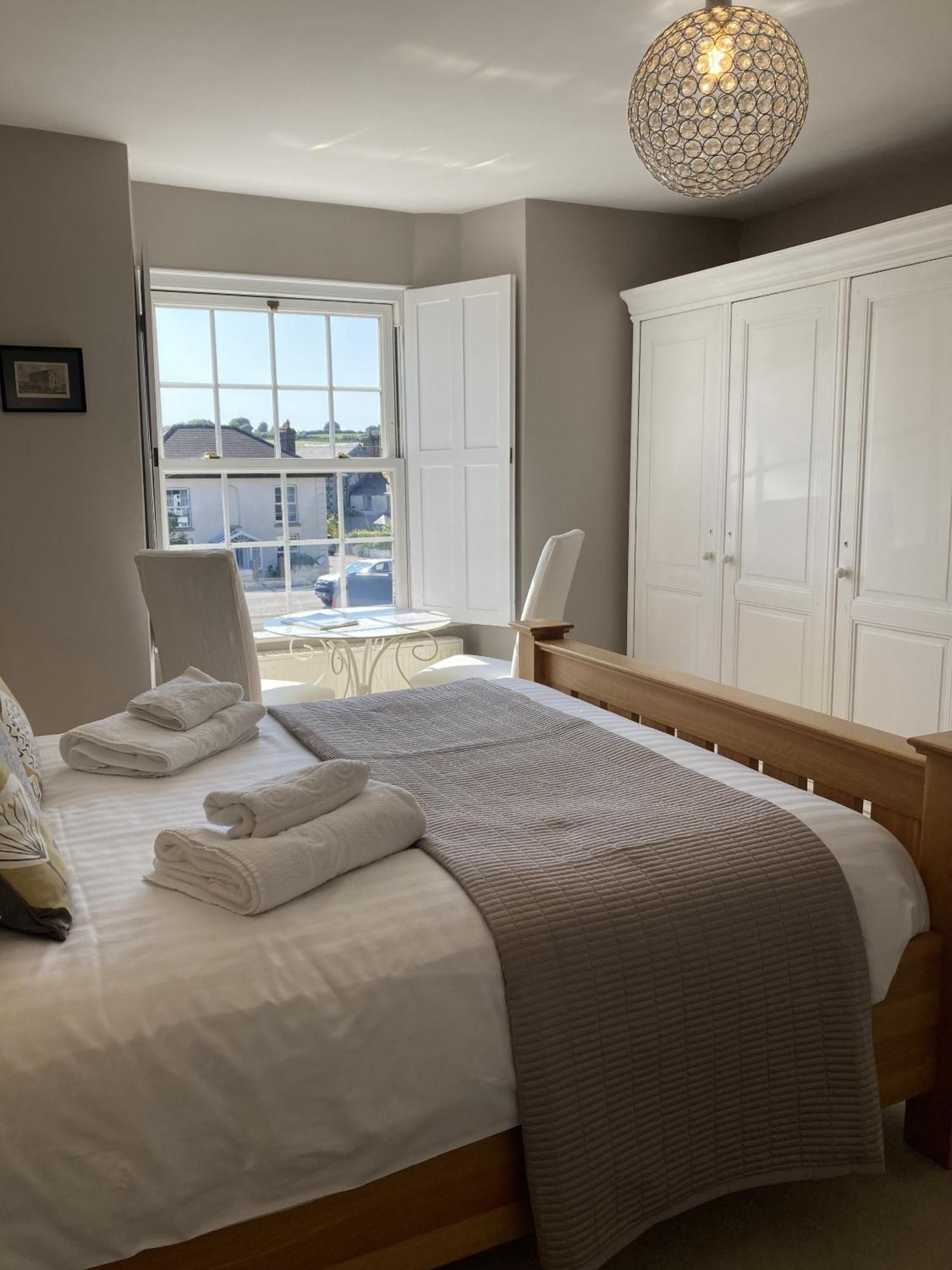 Bed and Breakfast Old Temperance House Saint Keverne Habitación foto